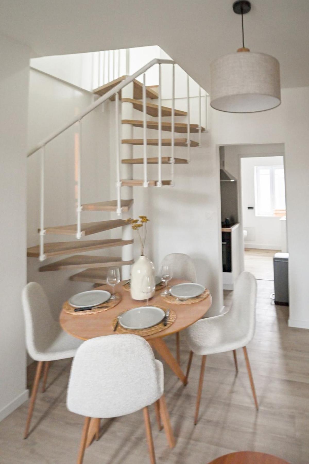Stylish Duplex - 250m - New *